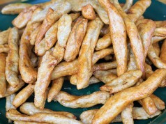 식품 원료로 수입할 수 없는 수입 수산부산물로 제조한 조미건어포 제품 회수 조치